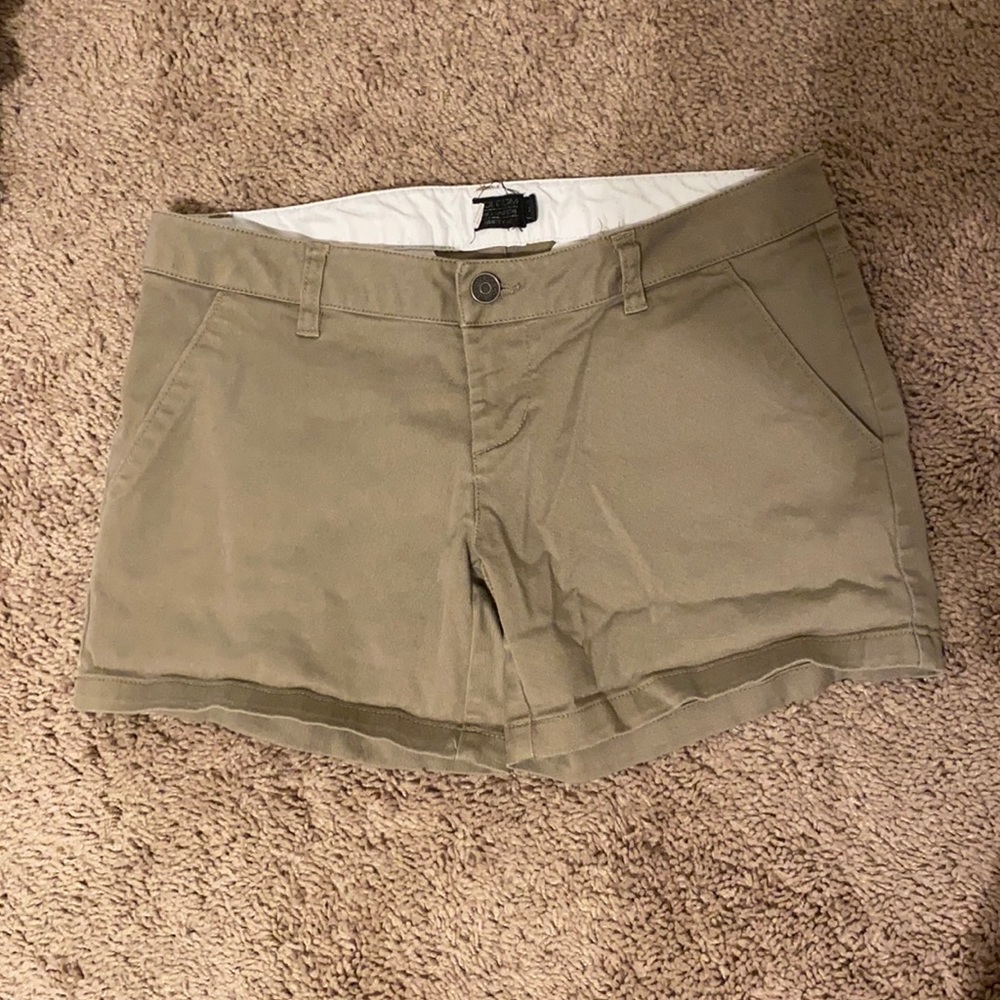 Volcom women’s size 3 shorts